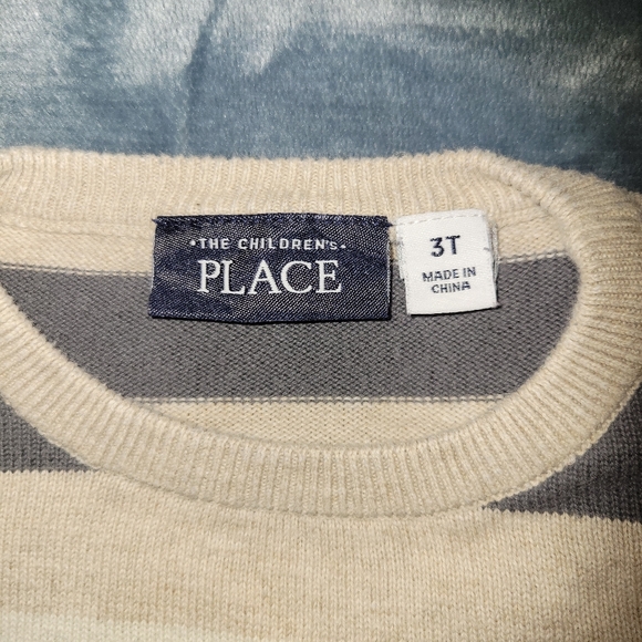 Childrens Place Set of Two Sweaters - Picture 2 of 5